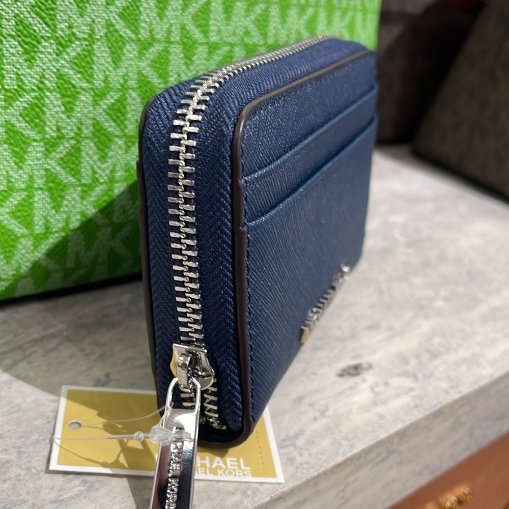 Michael Kors Navy Card Holder - Picture 15 of 16